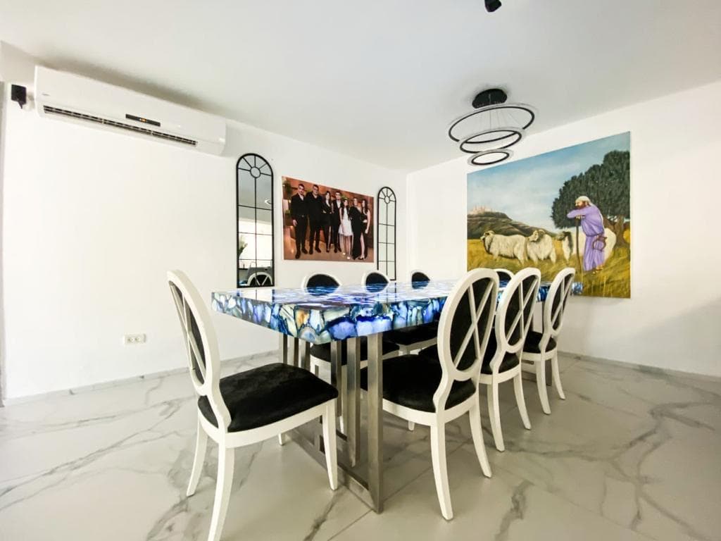 Exceptional 6-Room Cottage — Ganei Or, Or Akiva